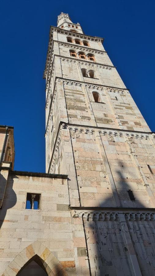דירות מודנה Casa Viola, Deliziosa Mansarda In Centro Storico מראה חיצוני תמונה