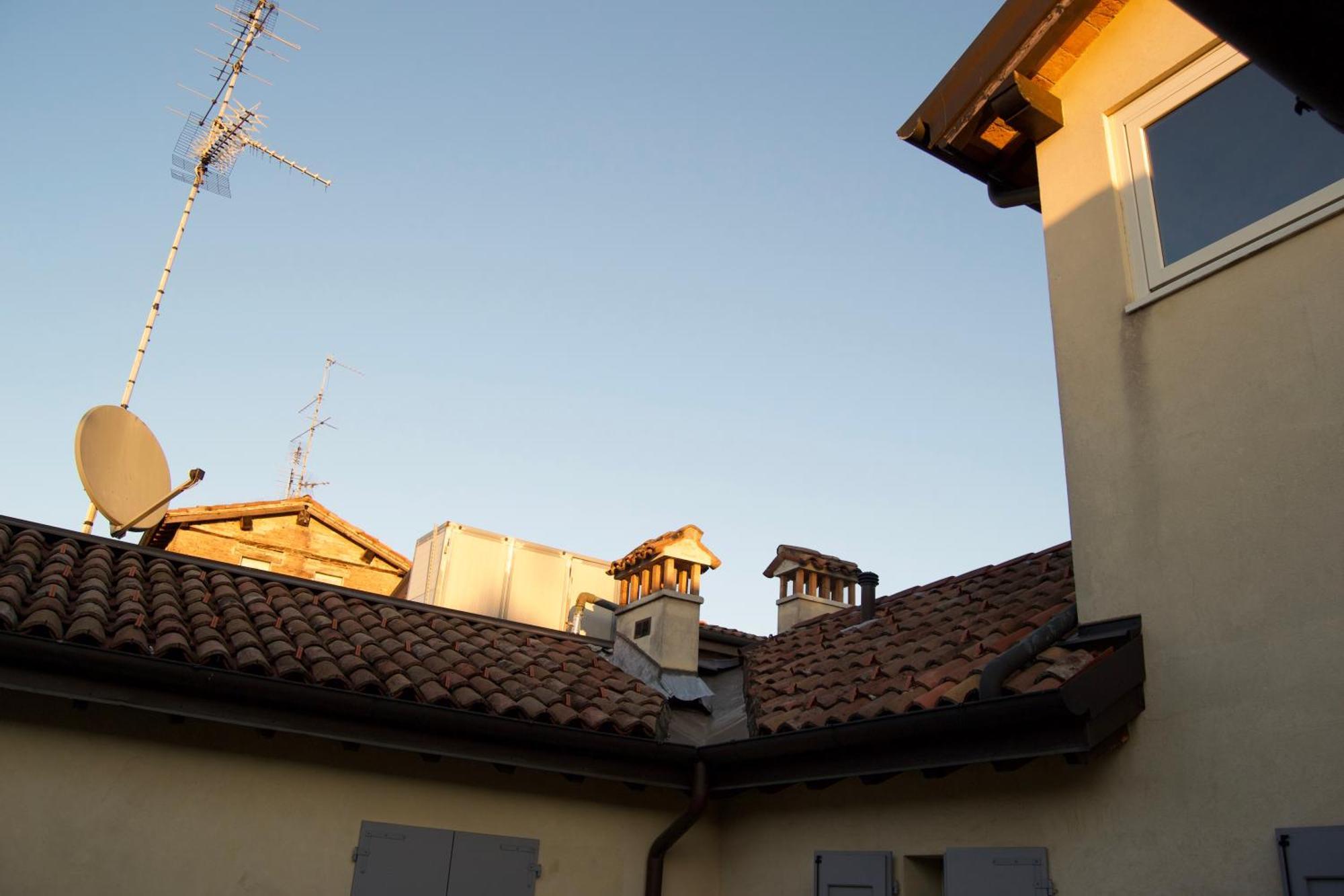 דירות מודנה Casa Viola, Deliziosa Mansarda In Centro Storico מראה חיצוני תמונה