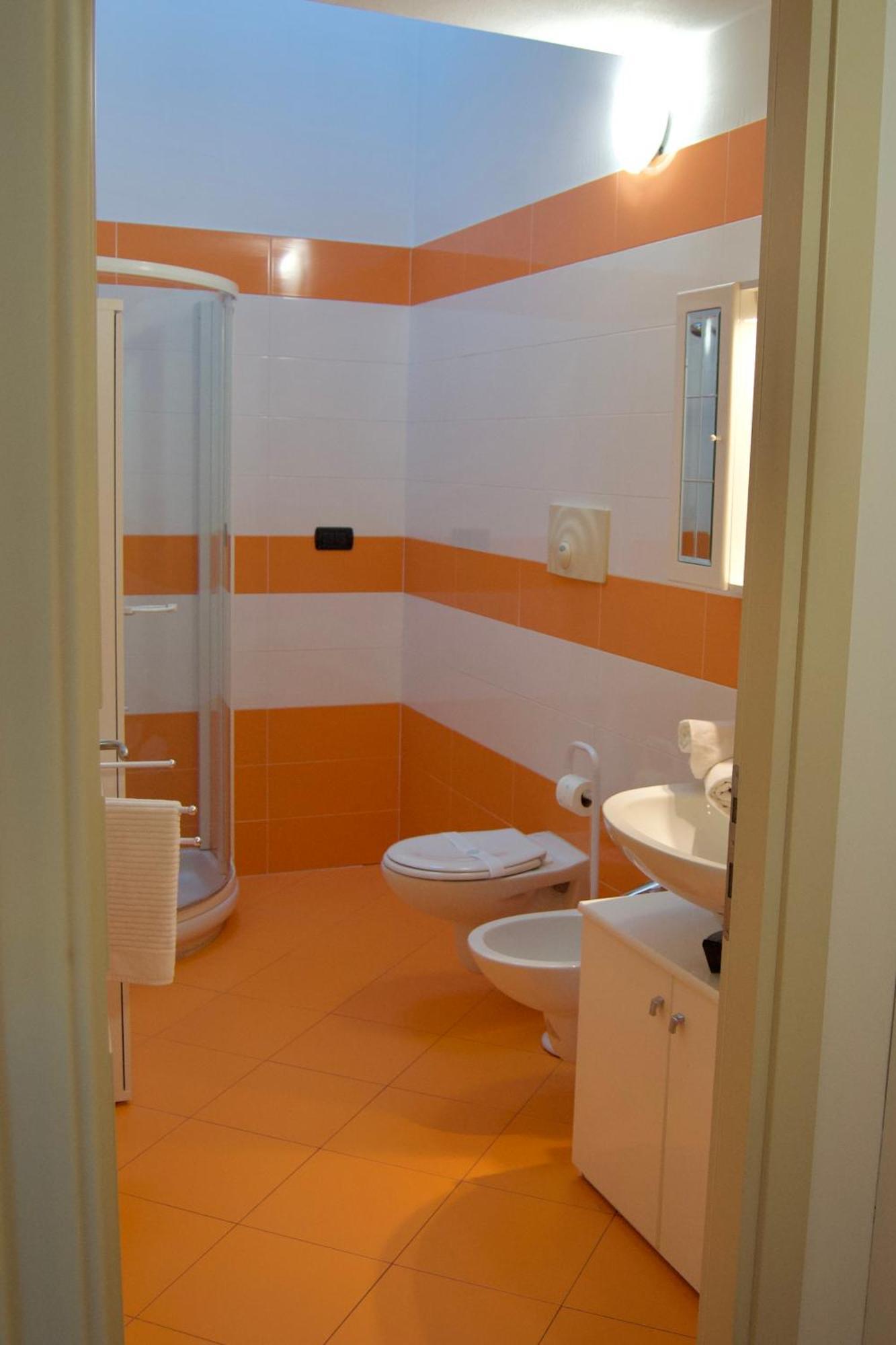 דירות מודנה Casa Viola, Deliziosa Mansarda In Centro Storico מראה חיצוני תמונה