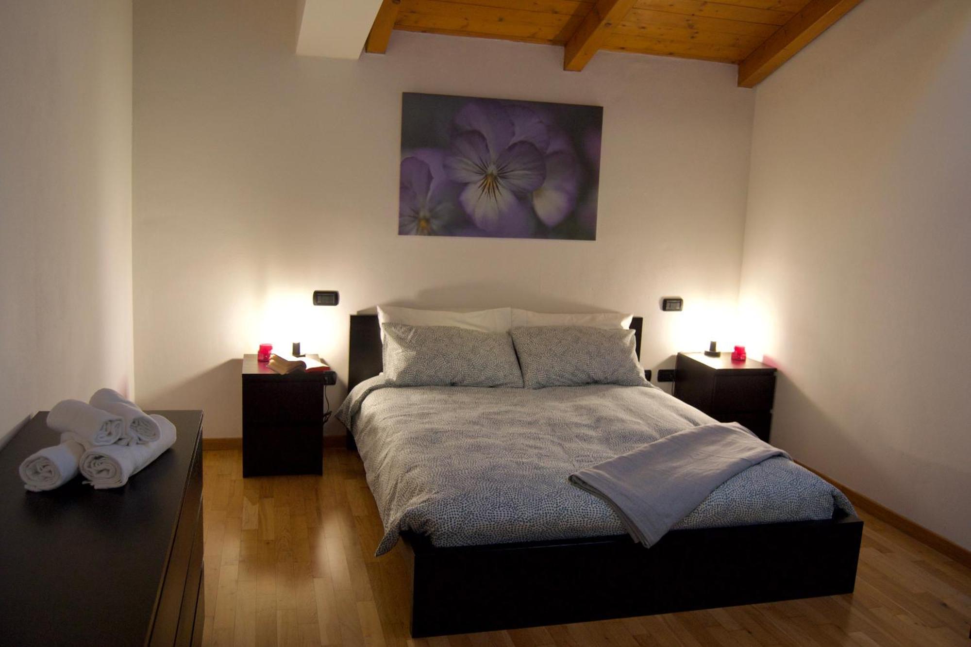 דירות מודנה Casa Viola, Deliziosa Mansarda In Centro Storico מראה חיצוני תמונה