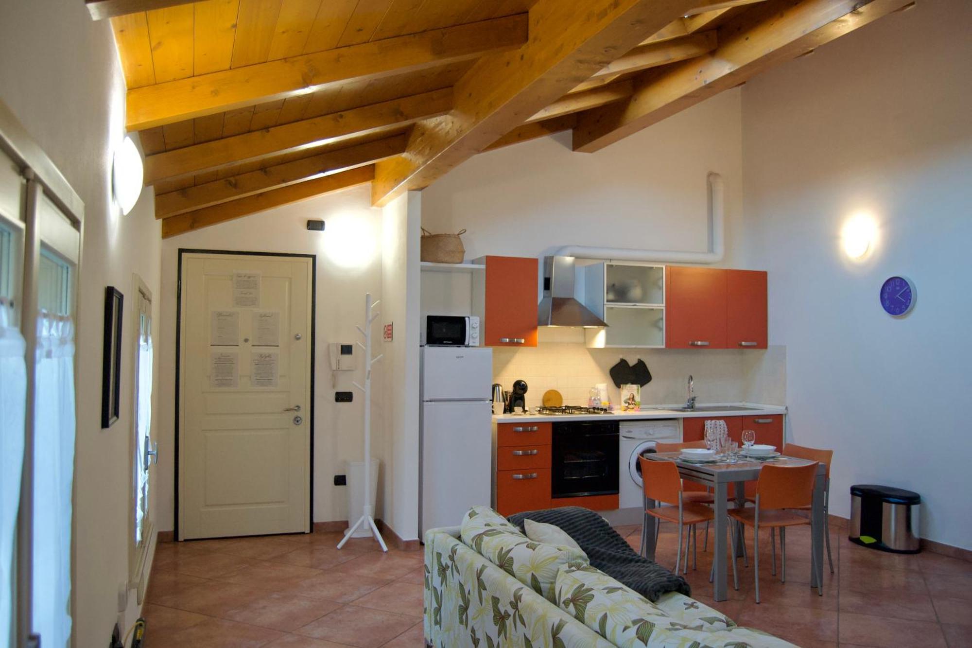 דירות מודנה Casa Viola, Deliziosa Mansarda In Centro Storico מראה חיצוני תמונה